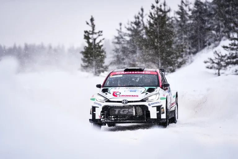 Három Toyota az élen, Latvala súlyosat hibázott Lappföldön