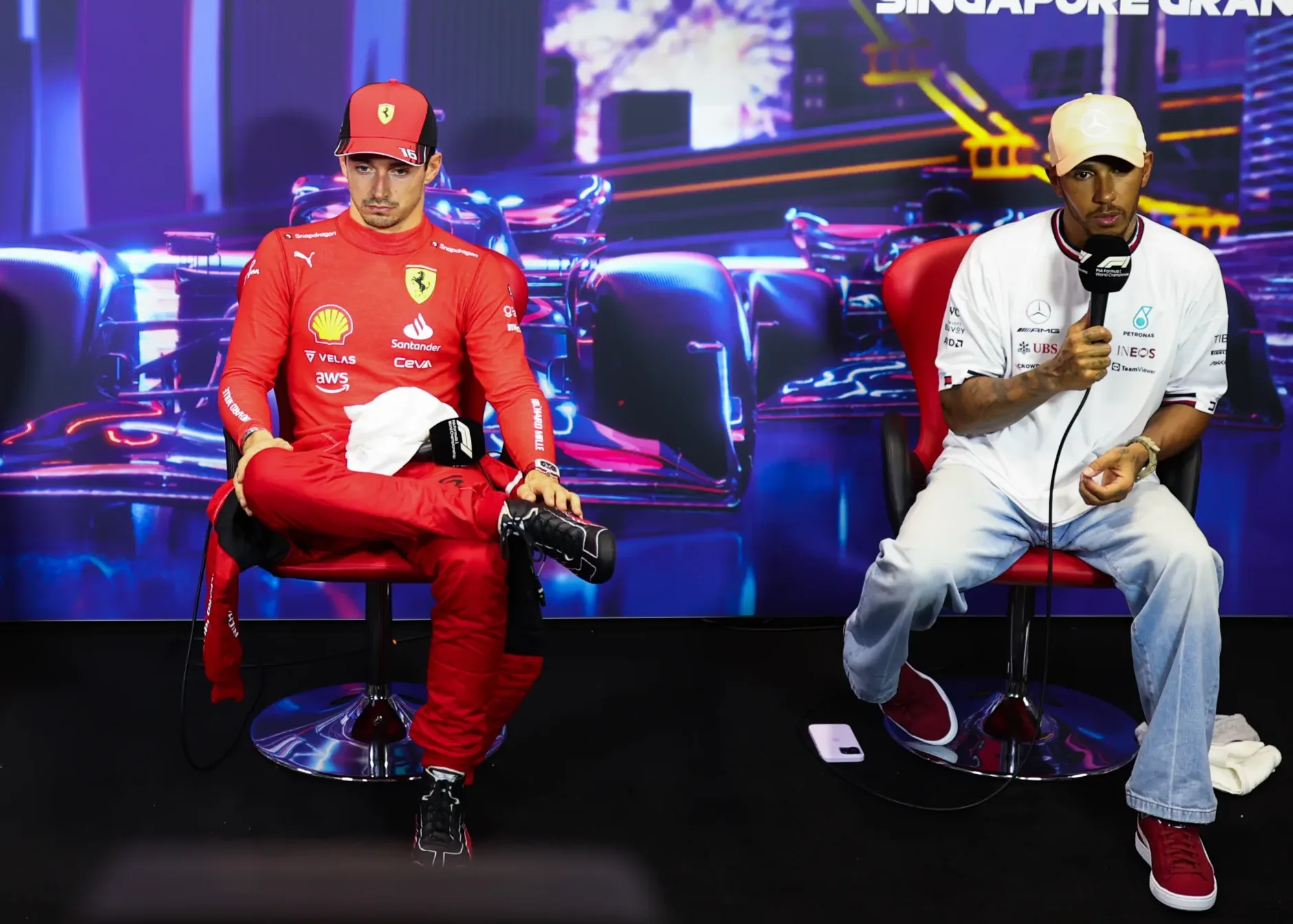 Charles Leclerc, Lewis Hamilton, Ferrari, Mercedes, Szingapúri Nagydíj