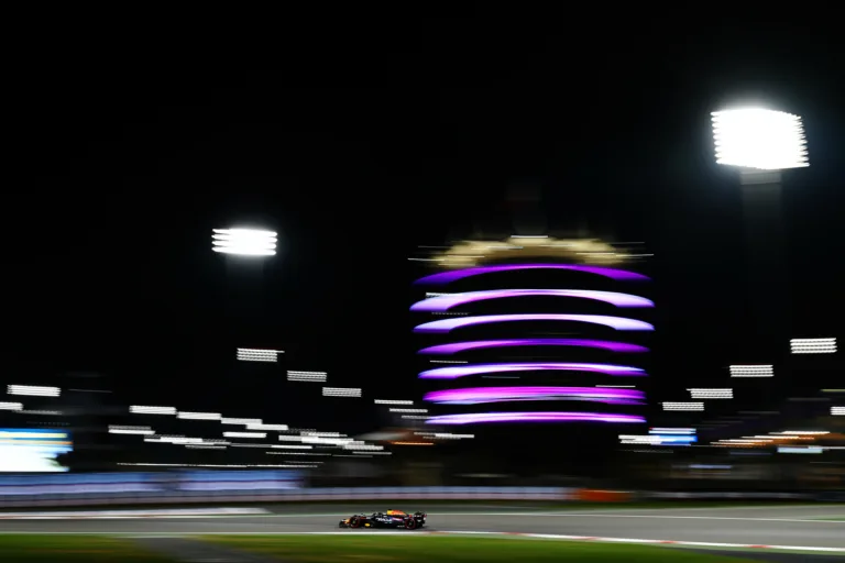 Érik a meglepetés? – a továbbra is problémákkal küzdő Verstappen ezúttal sincs az elsők között