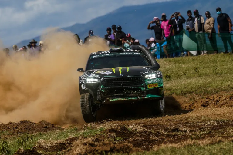 Videó készítésért kapott büntetést Oliver Solberg a Szafari Rally pályabejárásán