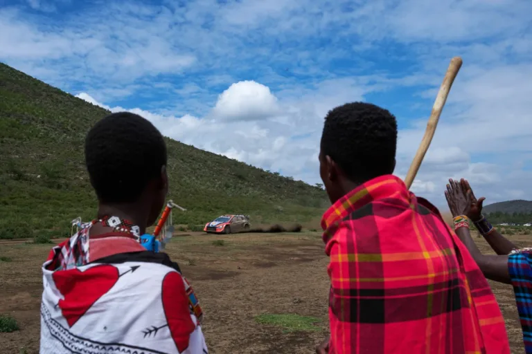 Neuville kezdett a legjobban vasárnap, Tanak már csak a Power Stage-ben bízhat a Szafari Rallyn