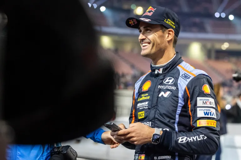 Dani Sordo és a Hyundai rajthoz áll a világ leghíresebb hegyiversenyén