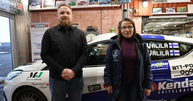 A tavalyi géposztály ezüstérmes finn versenyző az édesanyjával érkezik a Rally Hungary-re