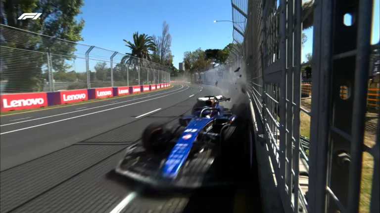 Tavaly roncsderbivel búcsúzott, idén hasonlóan folytatta az F1 Melbourne-ben