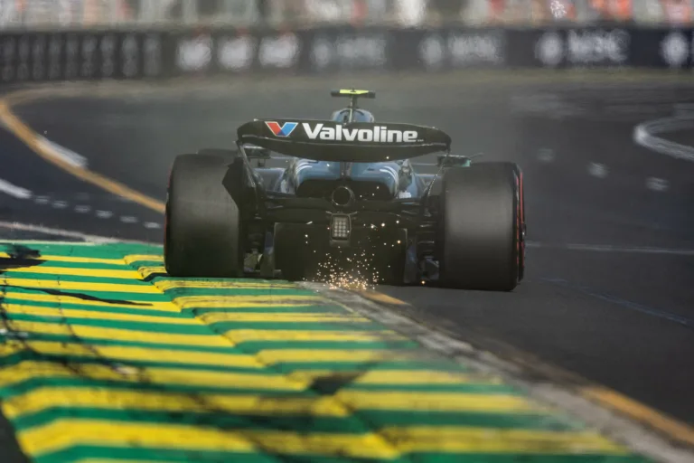 Alonso sáros, de Russell és a sportfelügyelők is hibáztak az egykori F1-es versenyző szerint