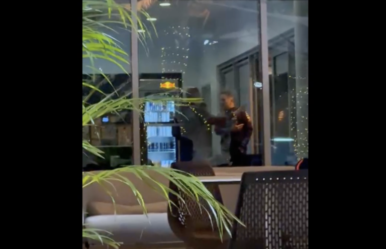 Így vitatkozott Bahreinben Horner és Jos Verstappen (videó)