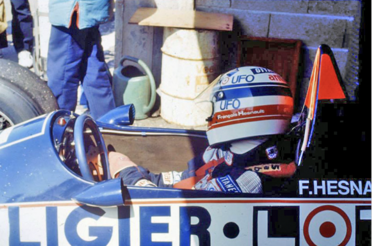 Francia csapat francia pilótáját szívatta a Francia Nagydíjon – brutális pilóta padoztatások az F1-ben