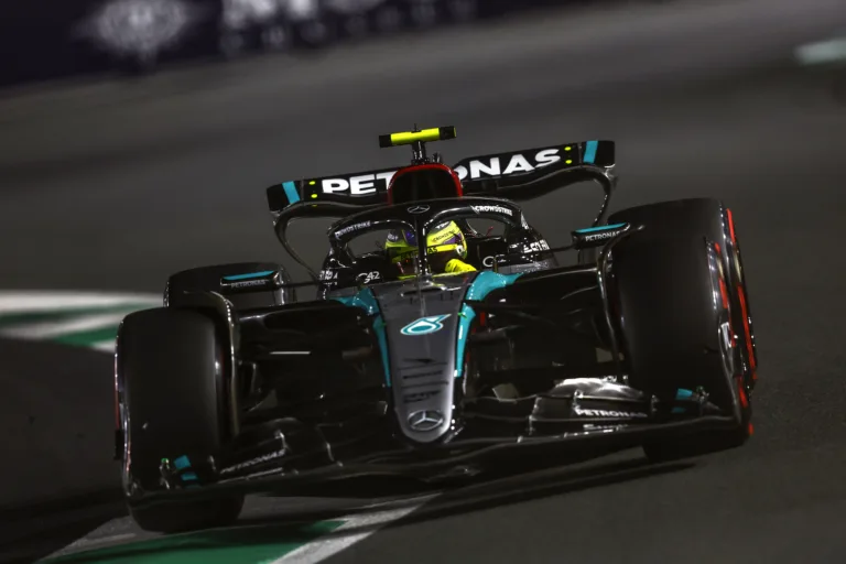 Eldőlt, hogy ki lesz Hamilton utódja a Mercedesnél?