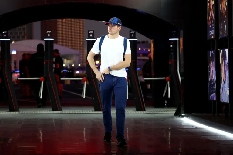 Apja nem hazug, de Verstappen ennek ellenére úgy véli, nincs oka elhagyni a Red Bullt