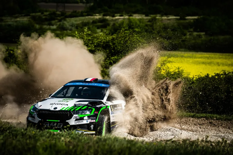 Franceschi első szakaszgyőzelmével a V-Híd Rally Hungary élén, Csomós Mixiék is jól kezdtek szombaton