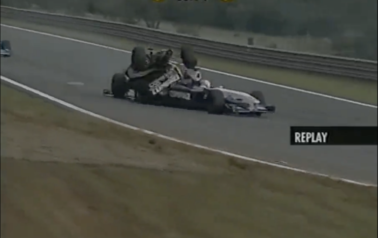 Amikor Max Verstappen apja kamikaze-t játszott, majd közölte, nem ő volt a hibás (videó)