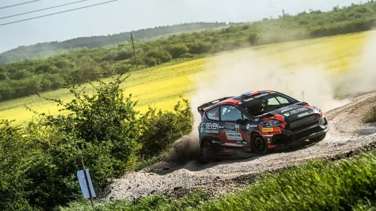 Öt perc feletti előnnyel ért célba az ERC3 győztese a V-Híd Rally Hungaryn