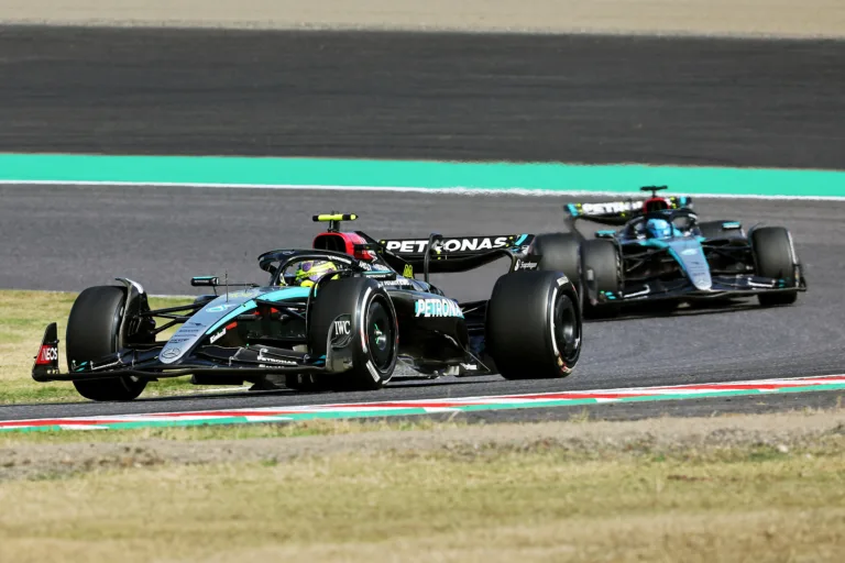 Schumacher gesztusát idézte Hamilton „extrém sportszerűsége”