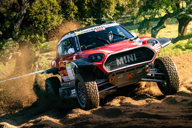 A Toyota tarolt a portugál tereprally vb futam első napján