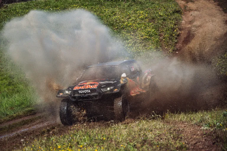 Toyota triplázás Portugáliában, Al-Attiyah 70 kilométerre a győzelemtől