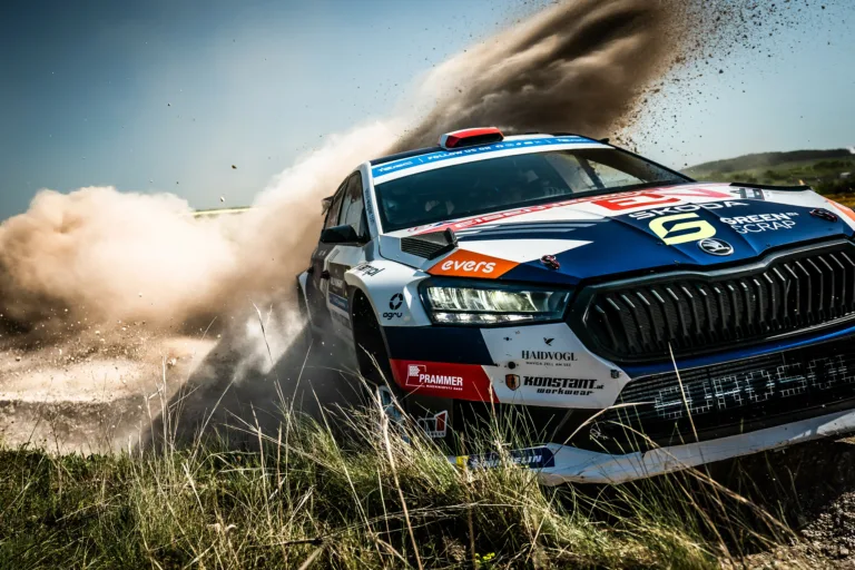 Wagner magyarul köszönt, Marczyk defektje után Csomós már ötödik a V-Híd Rally Hungaryn