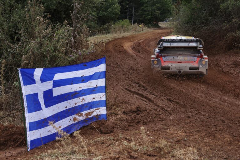 Athén nélkül is hatalmas összekötő szakaszok és 15 gyorsasági az Akropolisz Rallyn