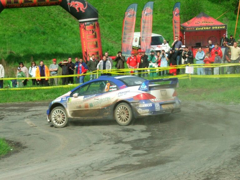 Miskolc Rally 2008: Kaotikus verseny, gyorsasági mellett születő gyermek, meglepetés győzelem