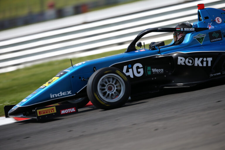 A szezon legnehezebb pályáján folytatódik Molnár Martin brit F4-es szezonja