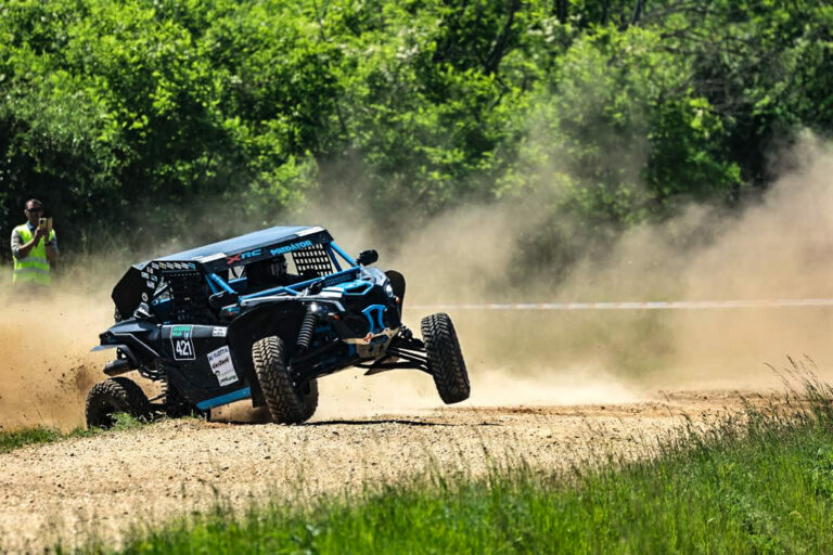 Miroslav Zapletal vezet a Riverside Baja első napjának végén