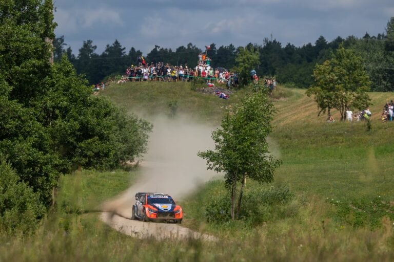 Tanak növelte előnyét a Lengyel Rally utolsó napján