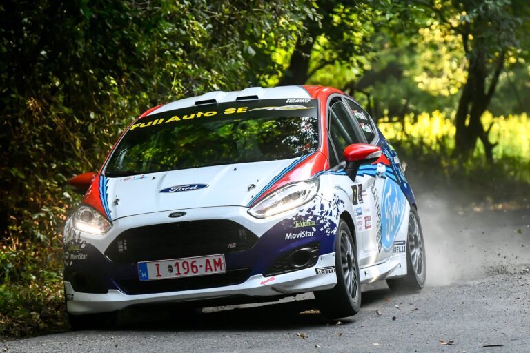 Várnai Dávid és Hajdina Martin nyert az Oroszlány Rallyn