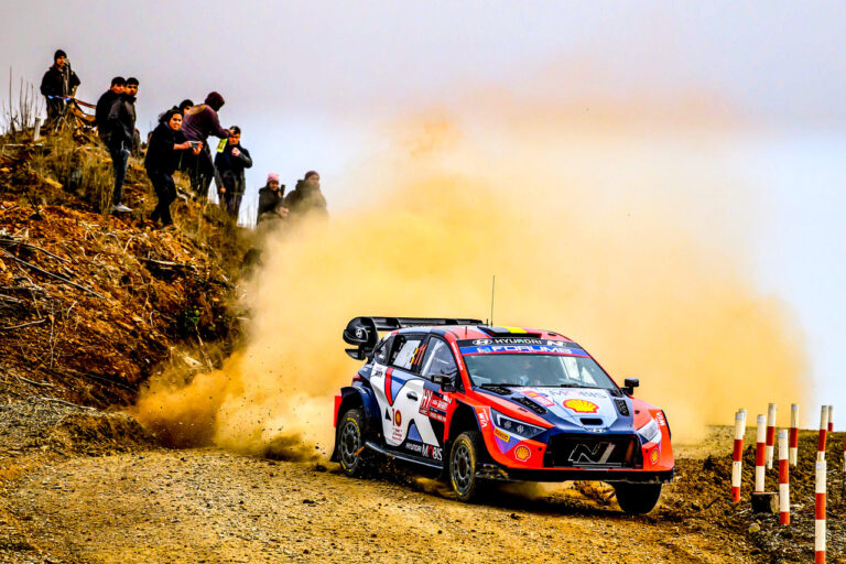 Thierry Neuville értékes pontokat szerzett szombaton Chilében