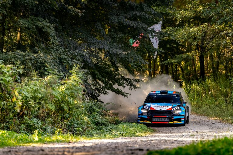 Mixiék élvezik a versenyzést, és így is majdnem hibátlanok a II. WHB Győr Rallyn