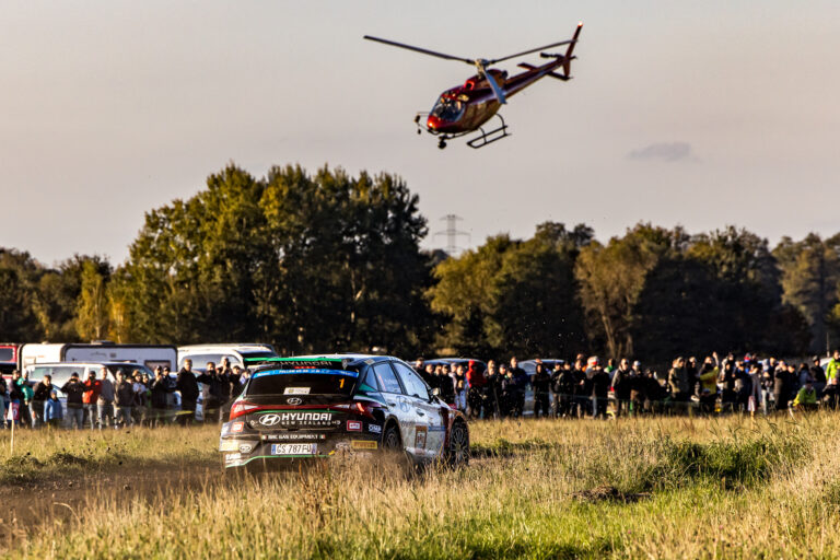 A megérkező esőben Paddon elvesztette az első helyet a Szilézia Rallyn