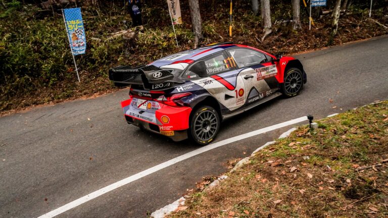 Neuville zárkózik, szakaszt kellett törölni a Japán Rallyn