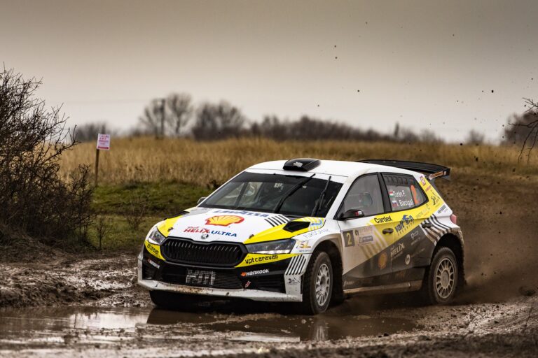 Látványos videón Turán Frici tesztversenye a Škoda Fabiával