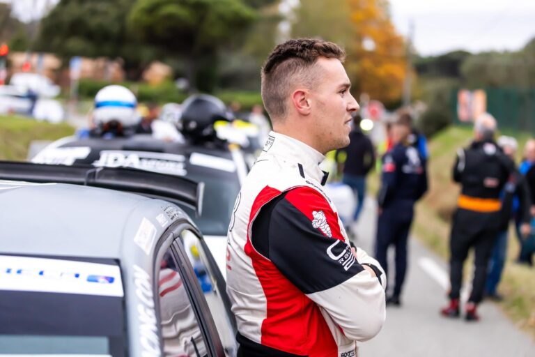 Léo Rossel versennyel kezdi az új évet