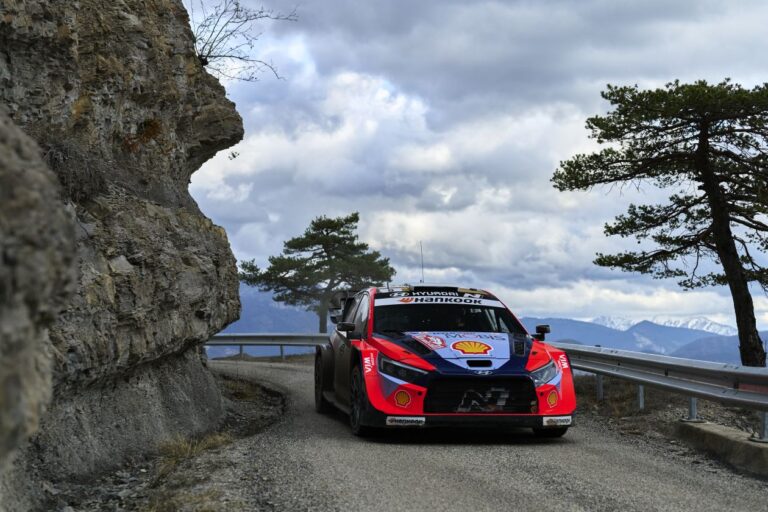 Evans és Tanak is előzött a Monte első szombat délutáni szakaszán