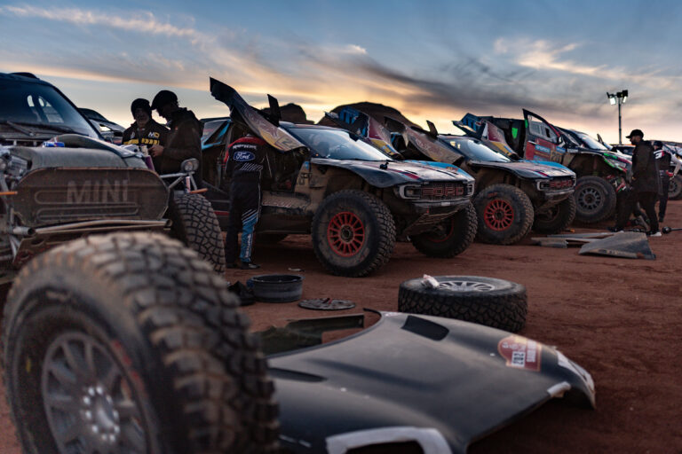 Al-Attiyah nem viccel, tényleg támadott ma, nem is akárhogyan