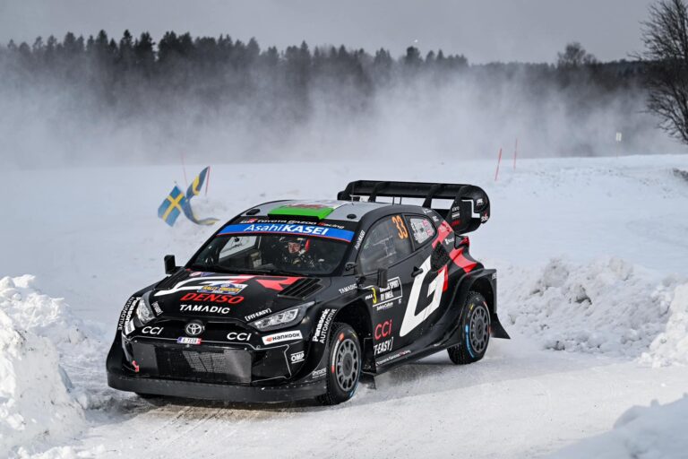 Elfyn Evans vezet elsőként a Svéd Rallyn