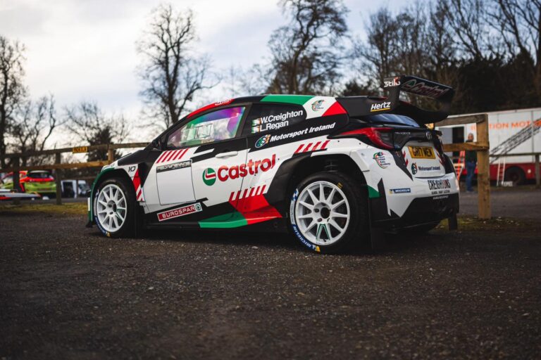 Toyotára váltott a korábbi junior-világbajnok, és megnyerte a brit szezonnyitót