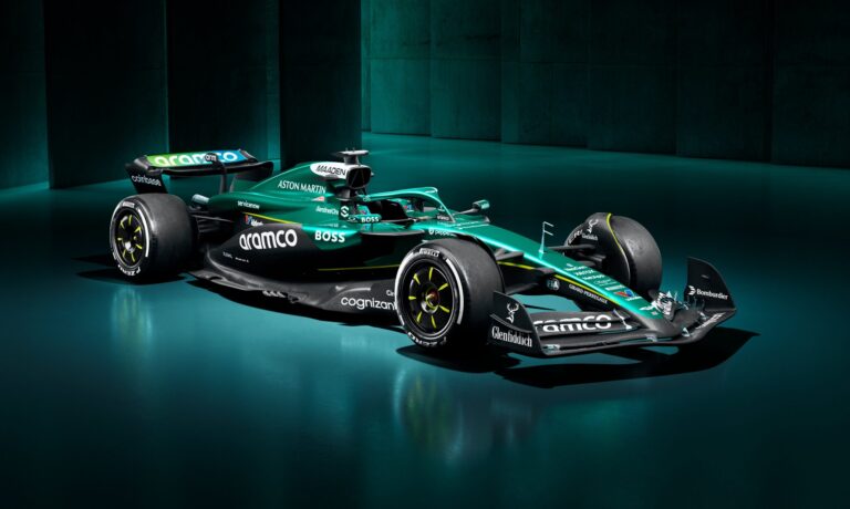 Az Aston Martin is bemutatta idei F1-es autóját