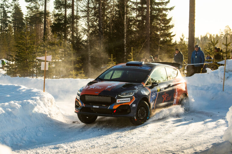 Ausztrál győzelem a Junior WRC drámai szezonnyitó versenyén