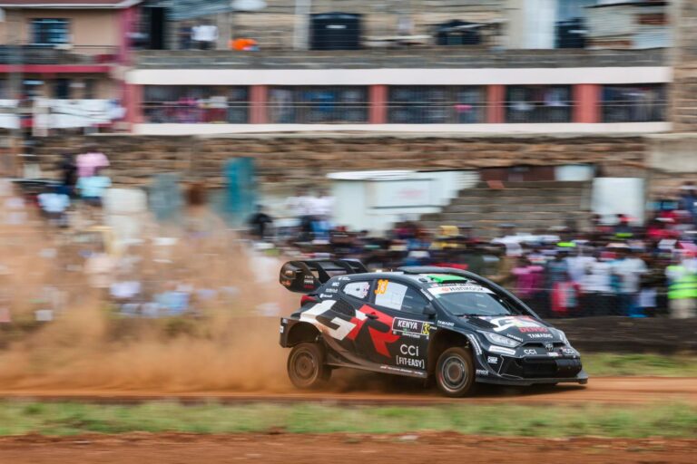 Evans magabiztos előnybe került a Szafari Rallyn szombat délelőtt
