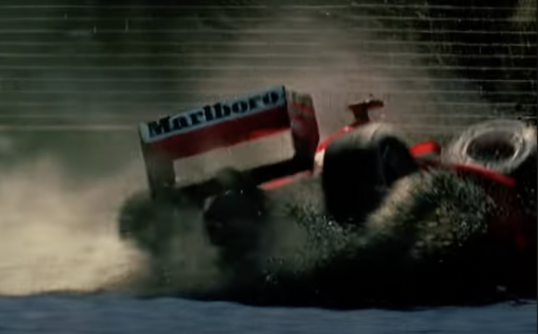 Egy elfeledett baleset: Michael Schumacher a levegőben pörögve kezdte a 2001-es szezont (videó)