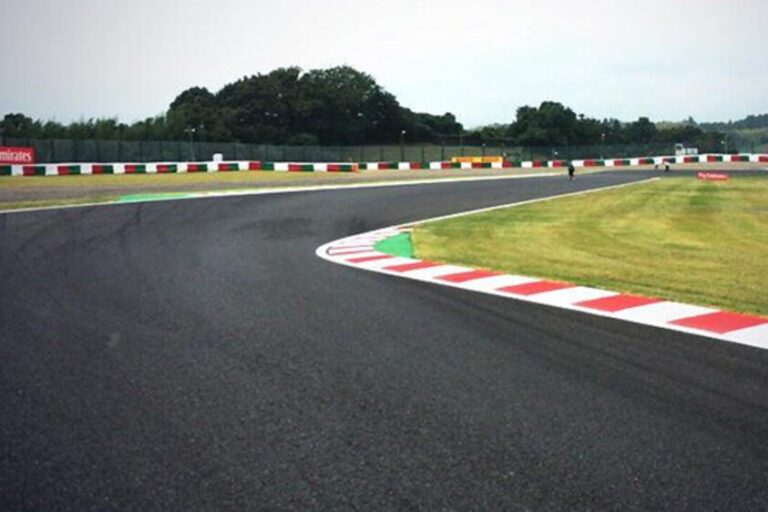 Csempészés és menekülés a diktatúrából, avagy miért egy németről nevezték el a szuzukai kanyart?