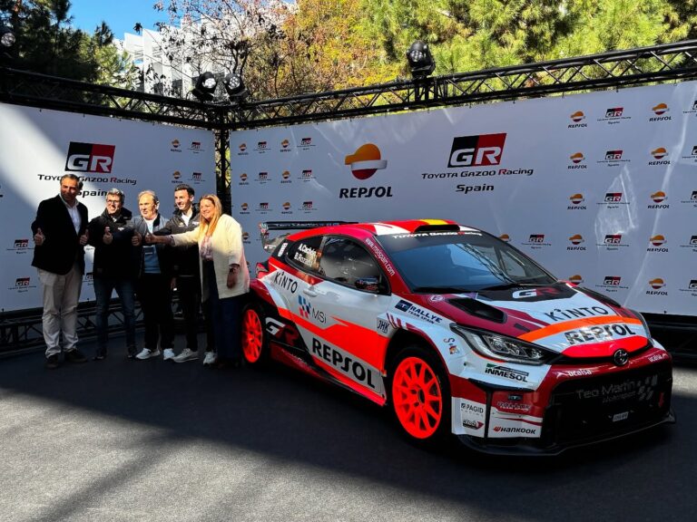 Legendás támogató tér vissza a vb-re a WRC2-es versenyzővel