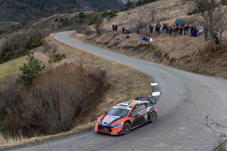 Tanak Spanyolországban tesztelt Rally1-es autójával (videó)