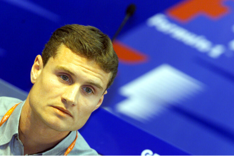 25 éve legyintette meg a halál szele David Coulthardot