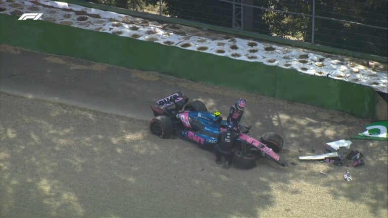 Nagy balesetek és a Ferrari drámája után a McLarené a pole az imolai futamra