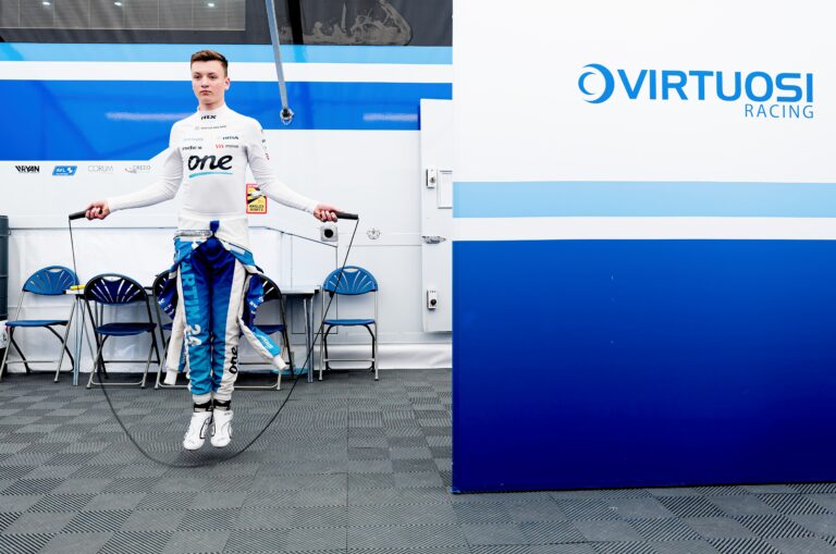 Molnár Martin csapatának hazai versenyén folytatja brit F4-es hadjáratát