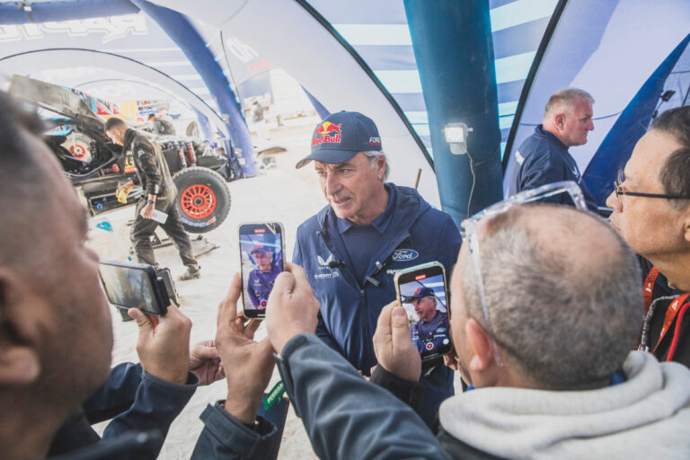 Carlos Sainz elárulta, miért gondolkozik indulni az FIA elnöki pozíciójáért