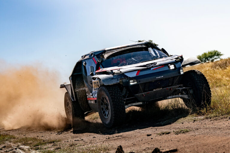 Sébastien Loeb pénzbírságot kapott Dél-Afrikában egy szándékos hibáért