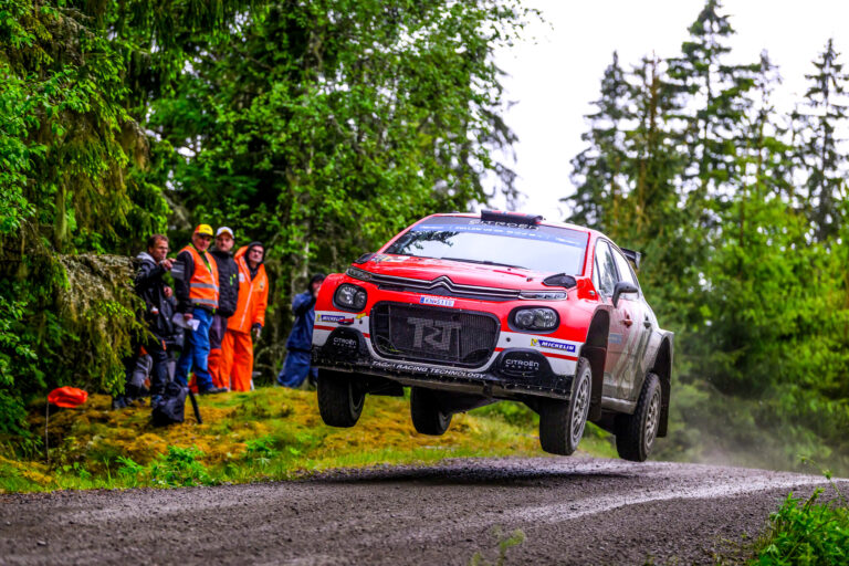 Brynildsen növelte előnyét, elsőre Ostberg ugratta a legnagyobbat Svédországban