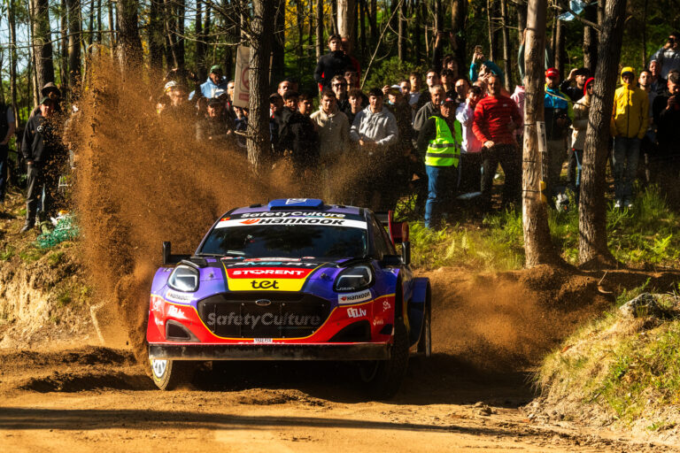 Tanak növelte előnyét a helyet cserélő két toyotás előtt, Sesks hibázott Portugáliában